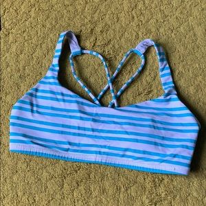 Lululemon sports bra size 6